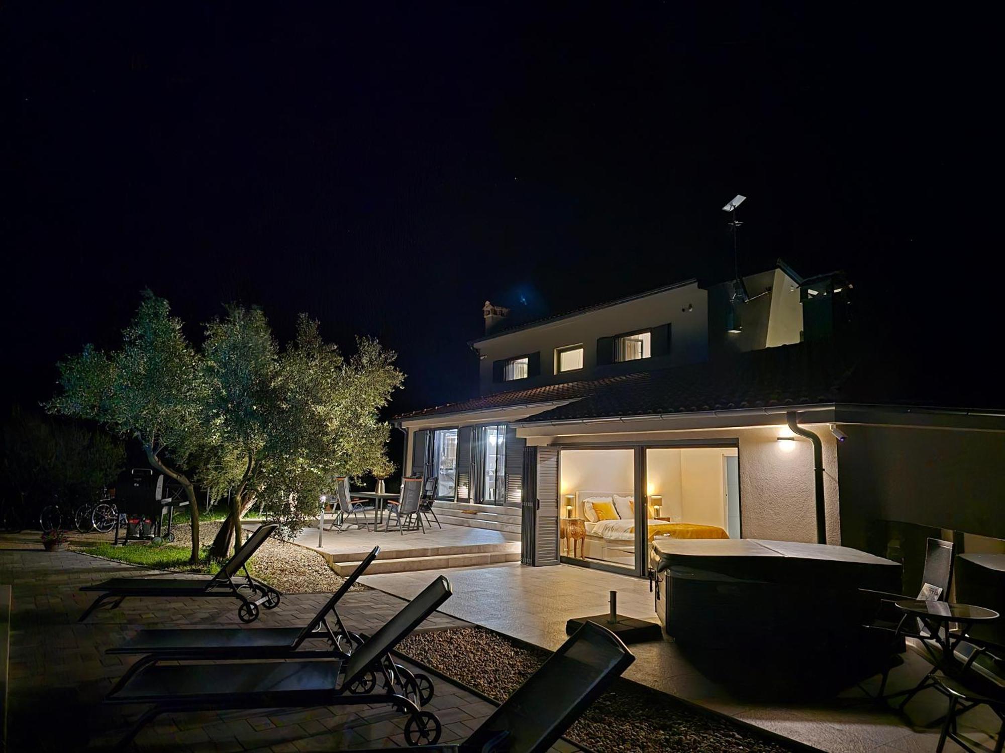 Olive Garden Paradise With Swimming Pool - New!!! Villa Rovinj